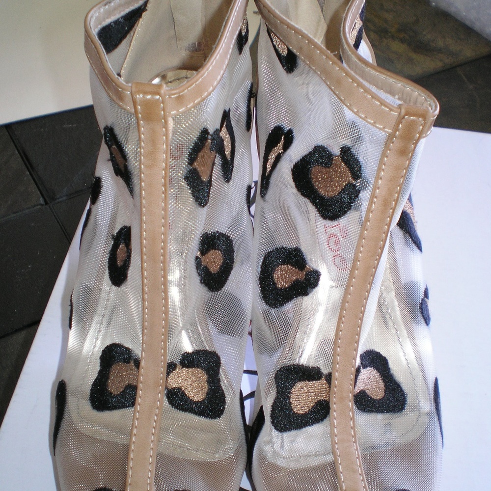 2 Lips too animal print over the ankle shoes
